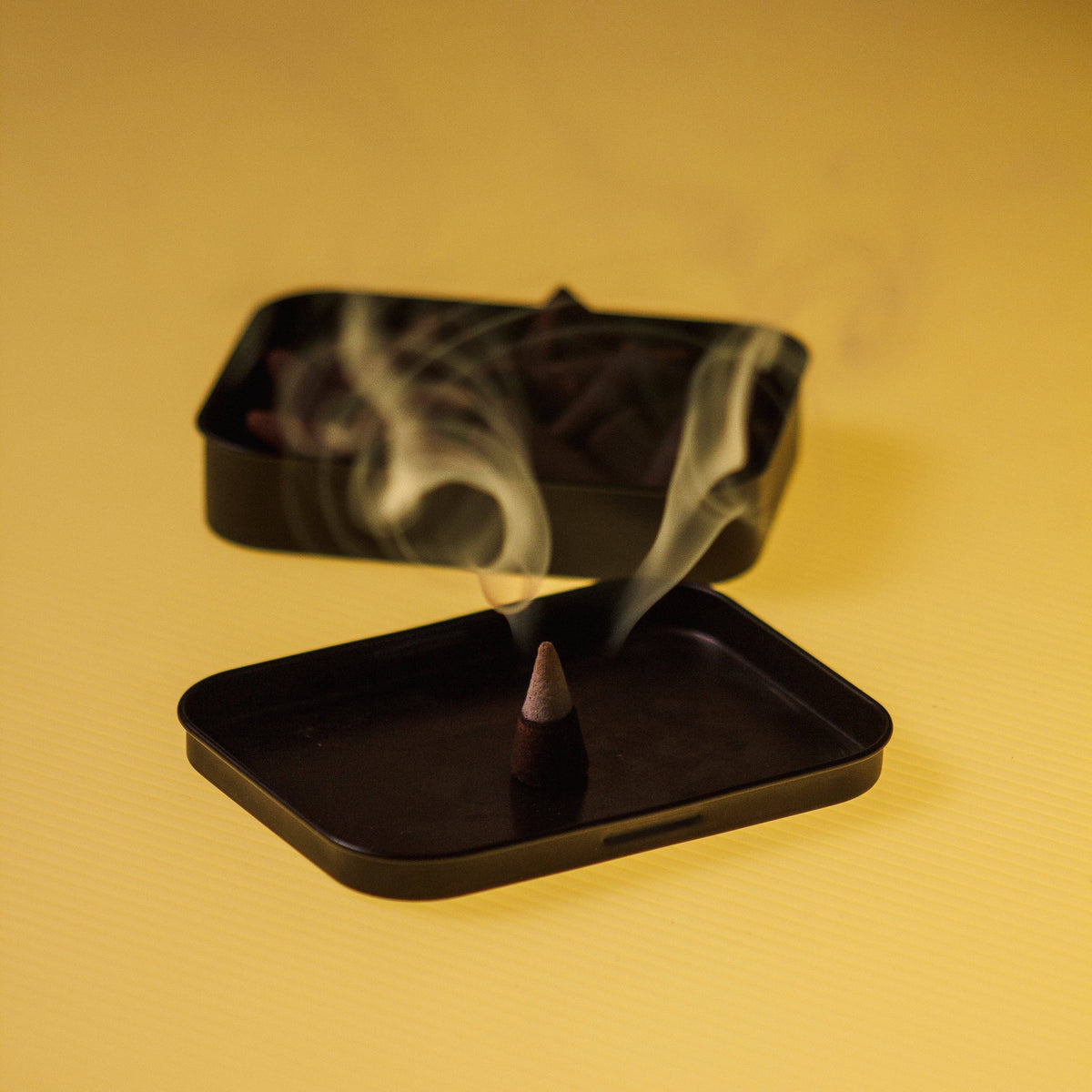 Satsuma Oud Incense Cones - elsewhere Collection